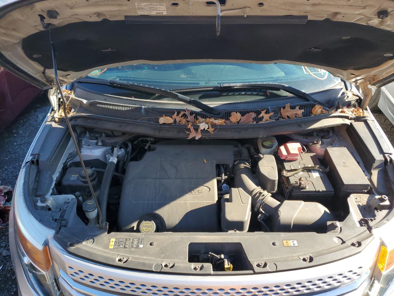 2015 Ford Explorer - Image 13