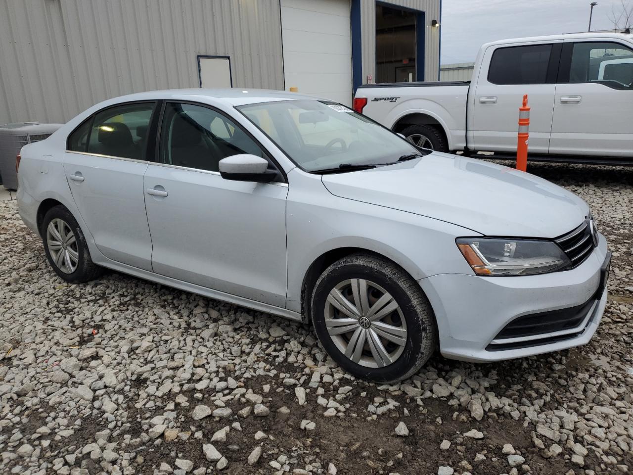 2017 Volkswagen Jetta - Image 4