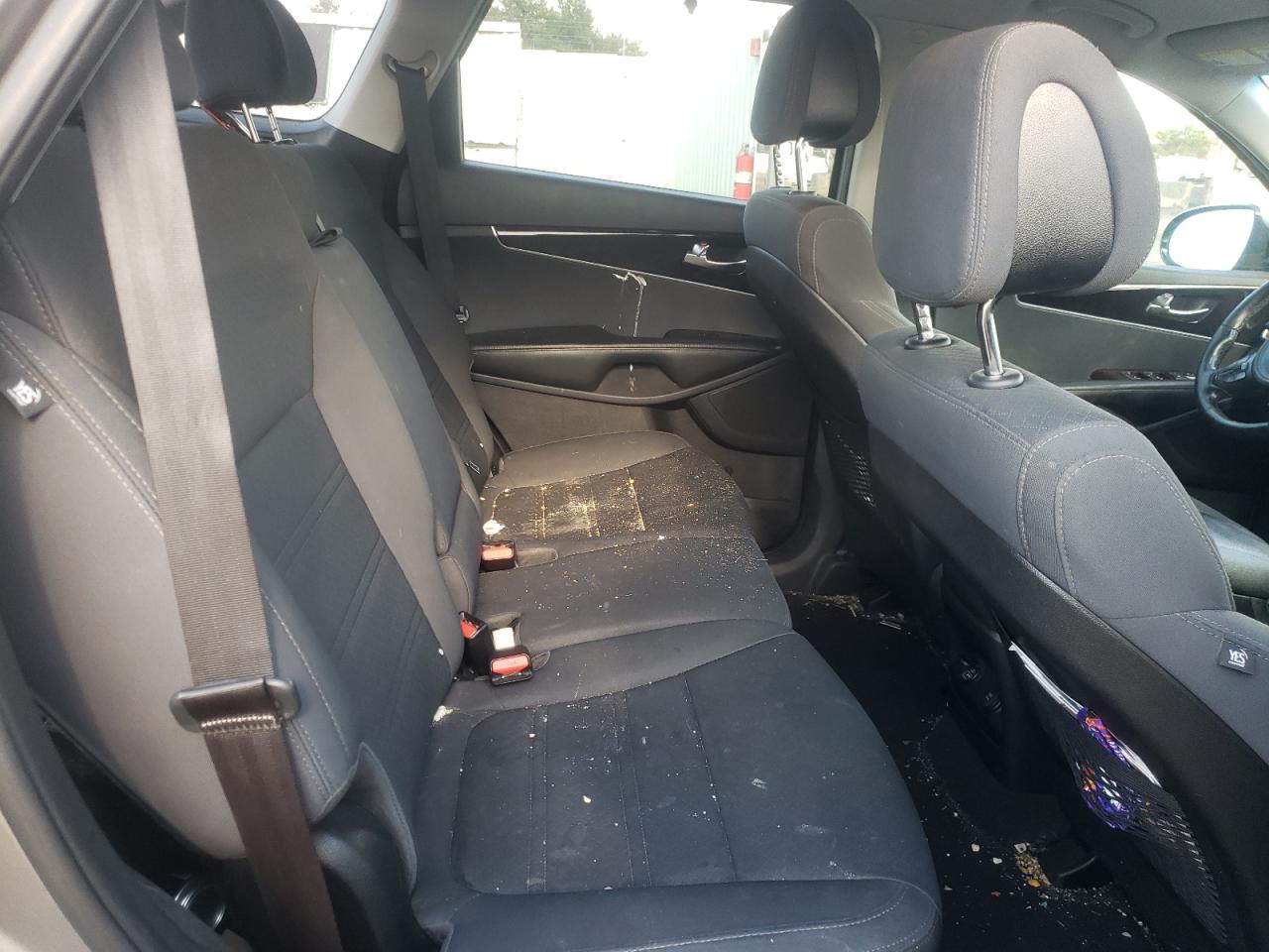 2016 Kia Sorento - Image 12