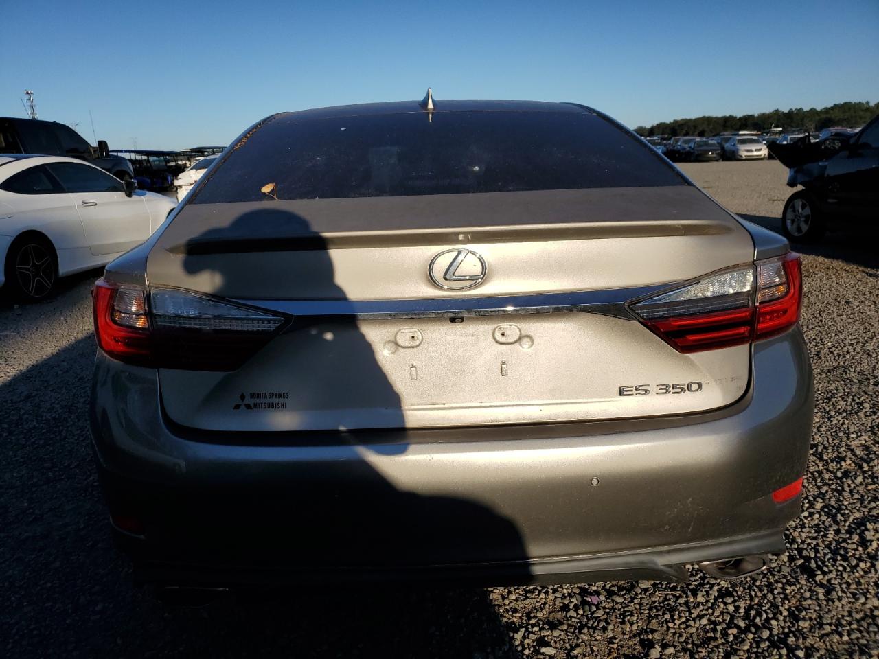 2017 Lexus ES - Image 6