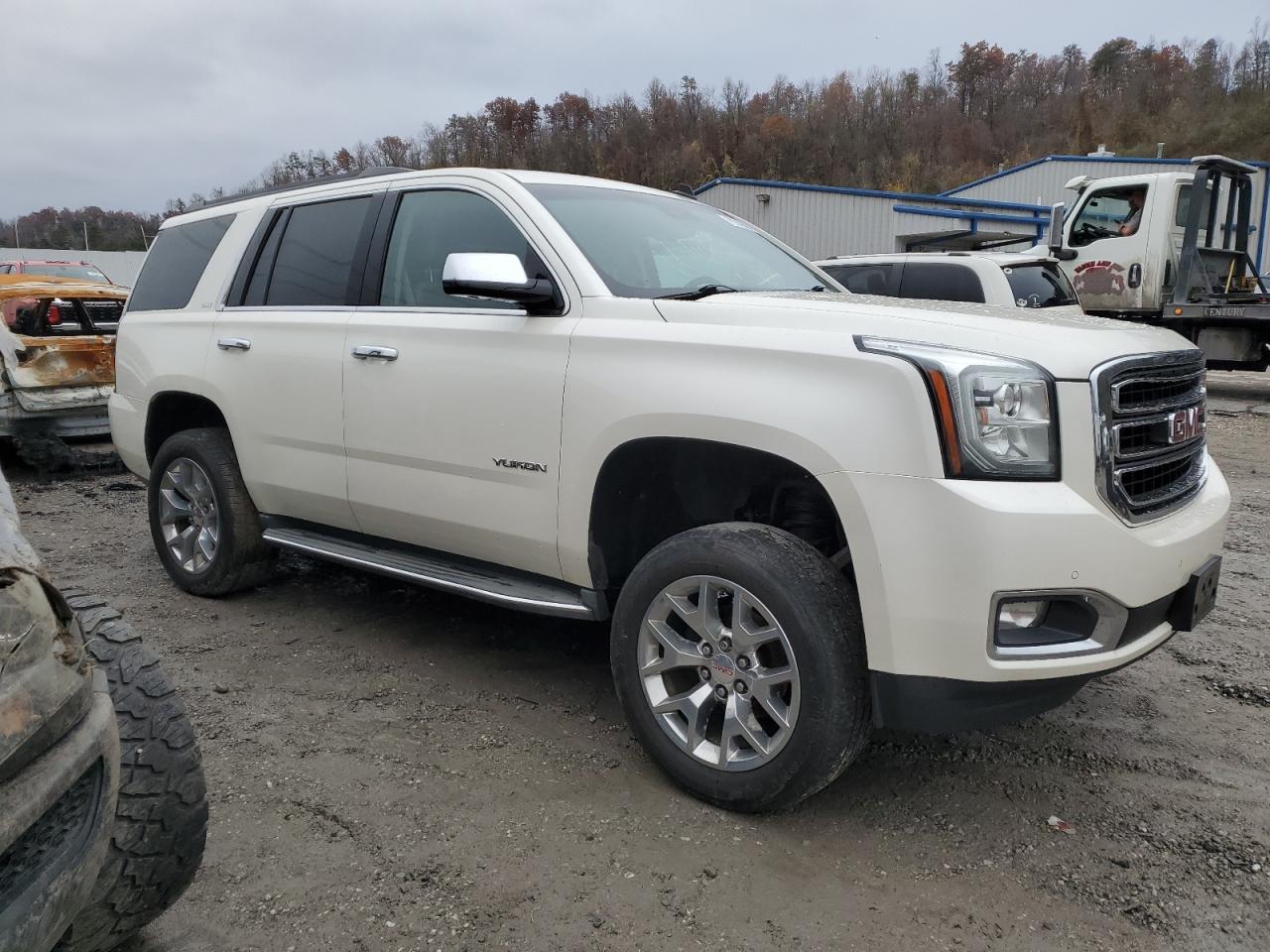 2015 GMC Yukon - Image 4