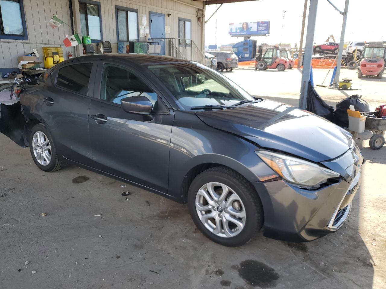 2018 Toyota Yaris - Image 4