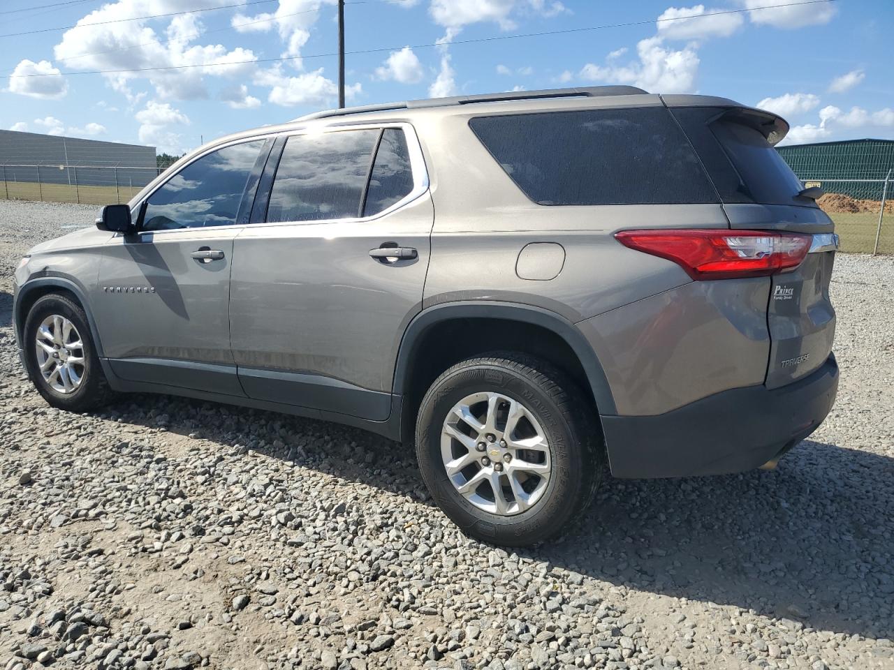 2019 Chevrolet Traverse - Image 2