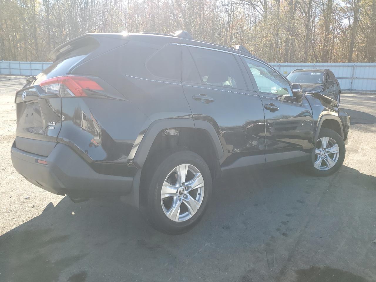 2021 Toyota RAV 4 - Image 3