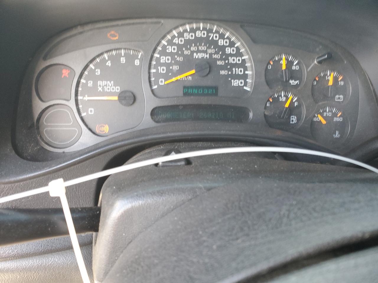 2004 Chevrolet Silverado - Image 9