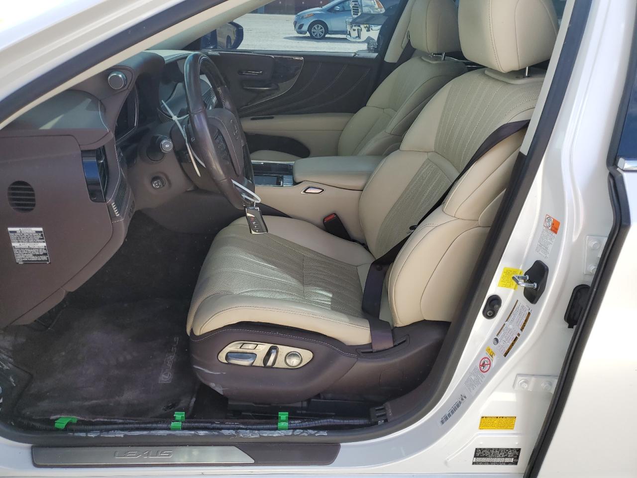 2018 Lexus LS - Image 7