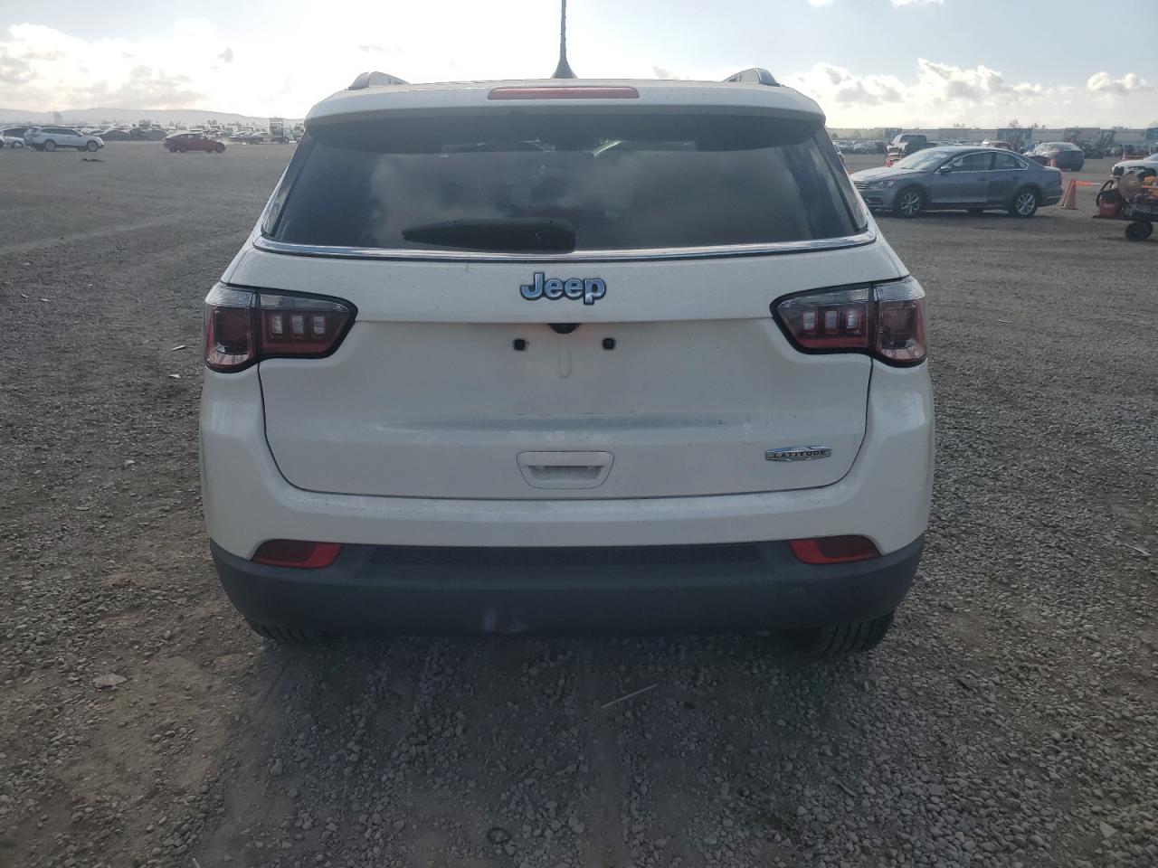 2019 Jeep Compass Latitude VIN: 3C4NJCBB1KT638766 Lot: 81200884