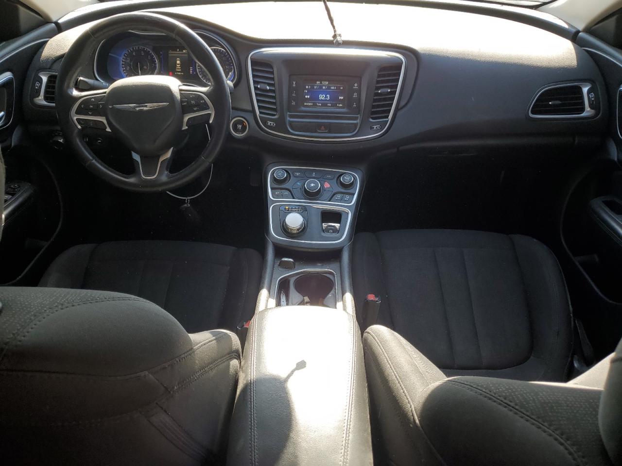 2016 Chrysler 200 - Image 8