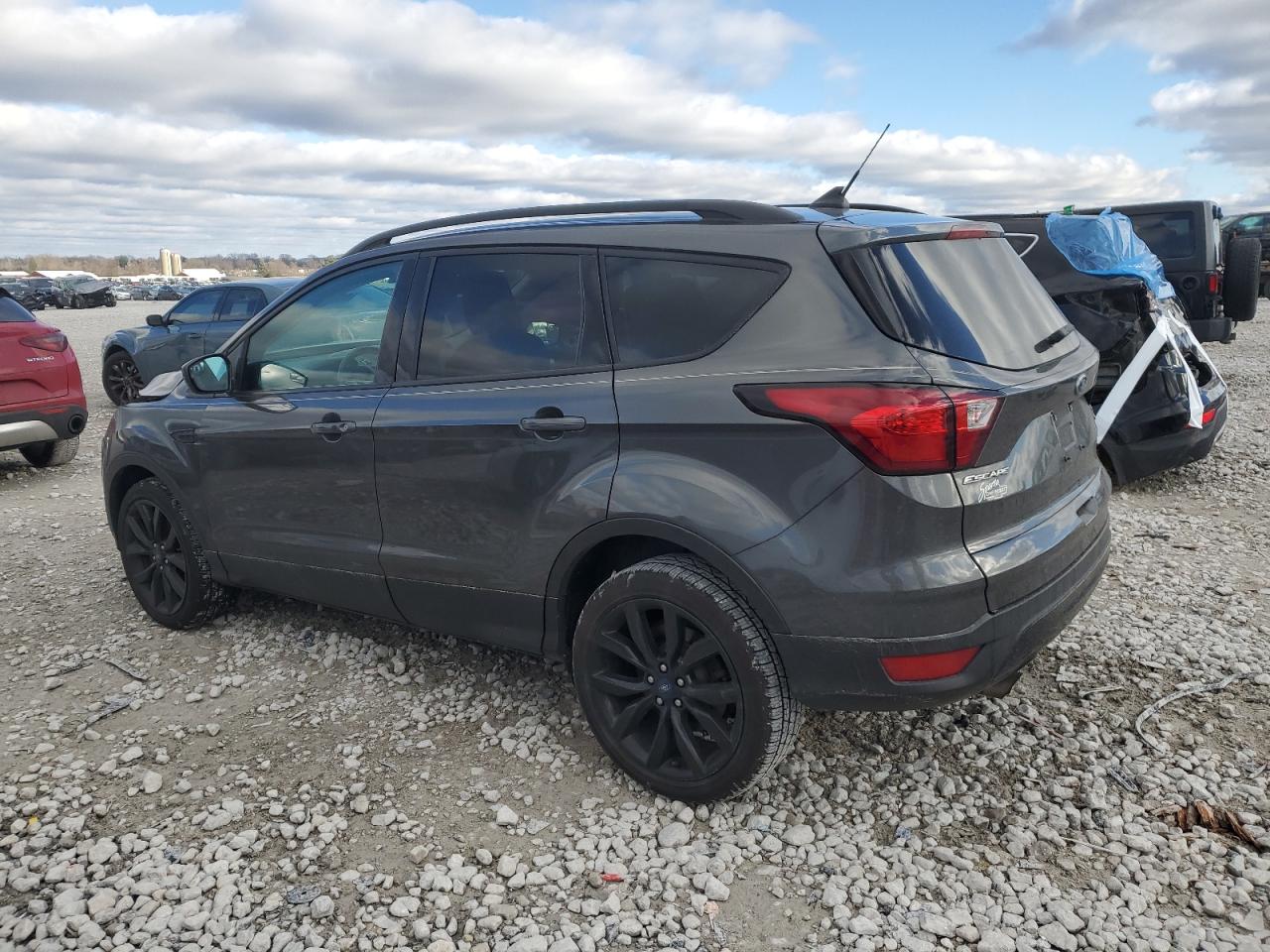 2019 Ford Escape - Image 2