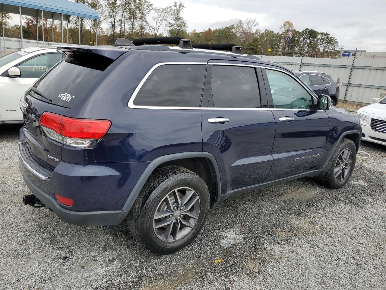 2017 Jeep Grand Cherokee - Image 3