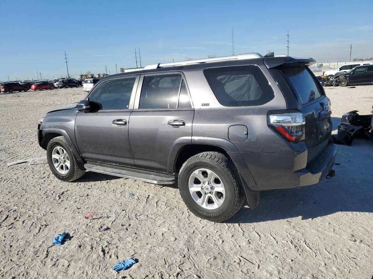 VIN JTEZU5JR0J5167559 2018 TOYOTA 4RUNNER no.2