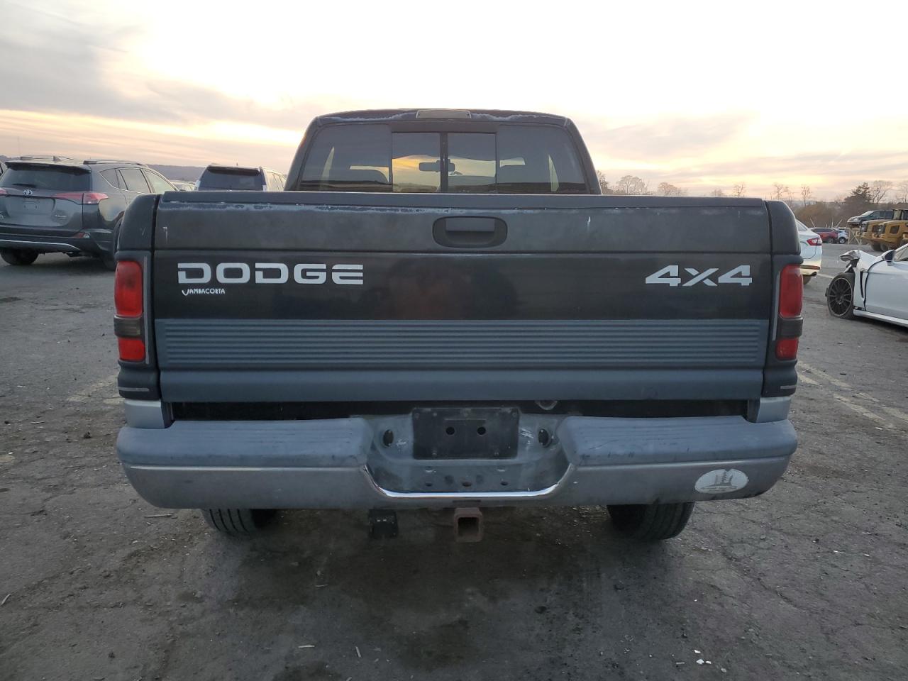 3B7HF12Y2XG217288 1999 Dodge Ram 1500