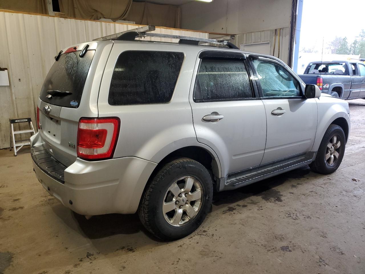 2011 Ford Escape - Image 3