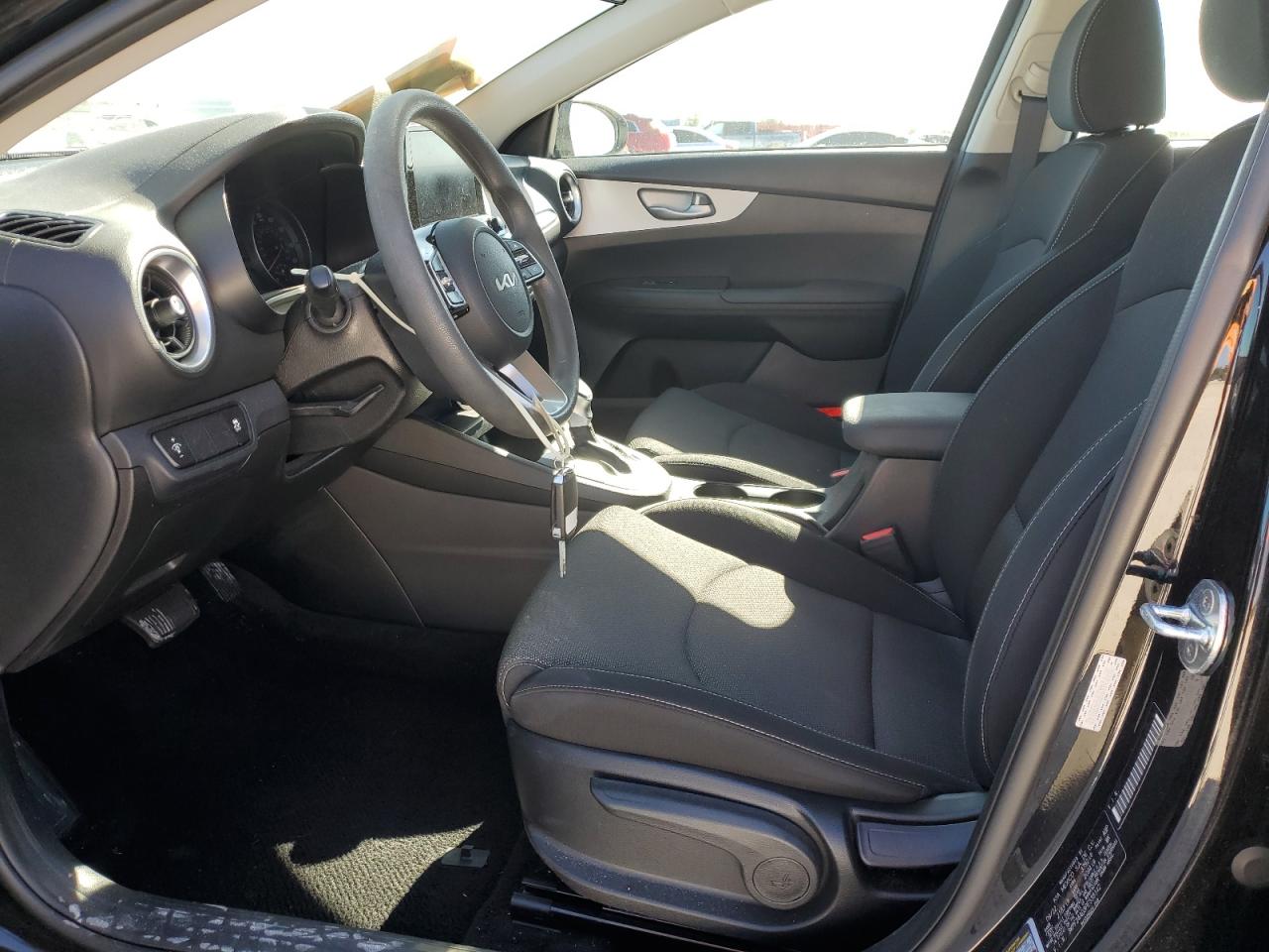 2023 Kia Forte - Image 7