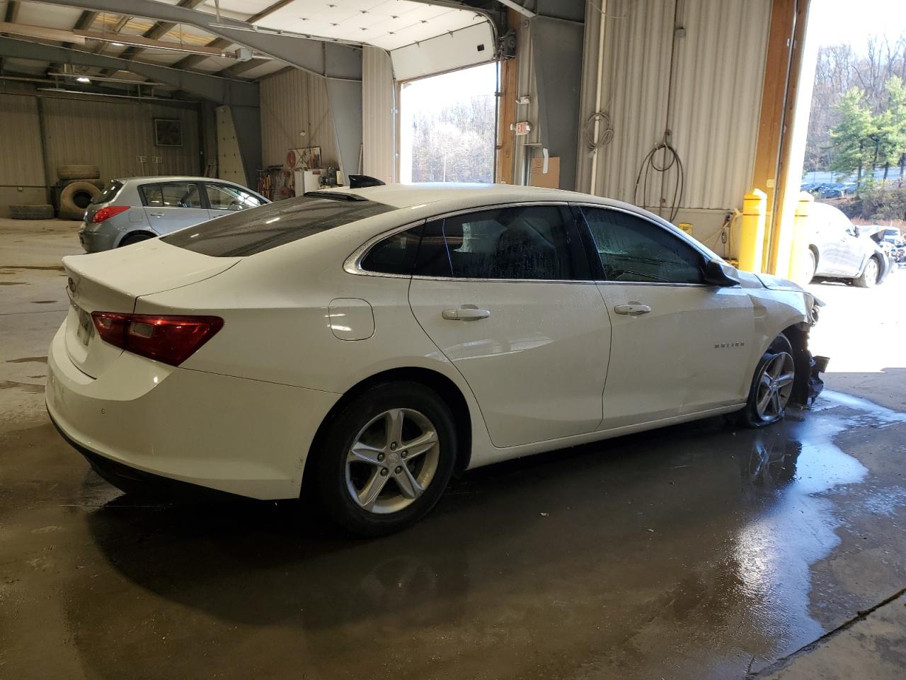 2020 Chevrolet Malibu - Image 3
