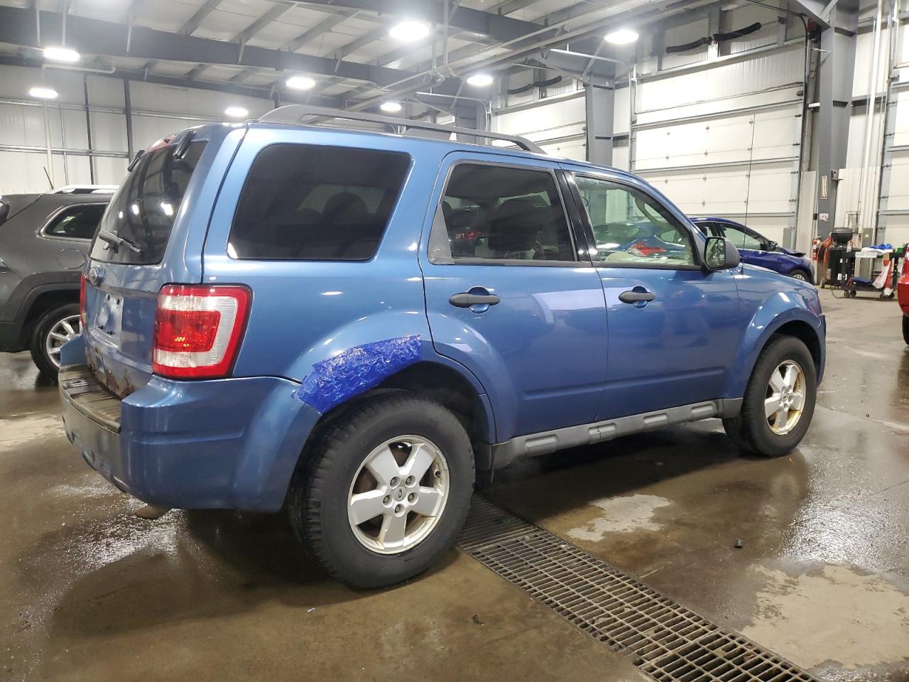 FORD ESCAPE 2010 VIN 1FMCU9D74AKD07783 zdjęcie 3