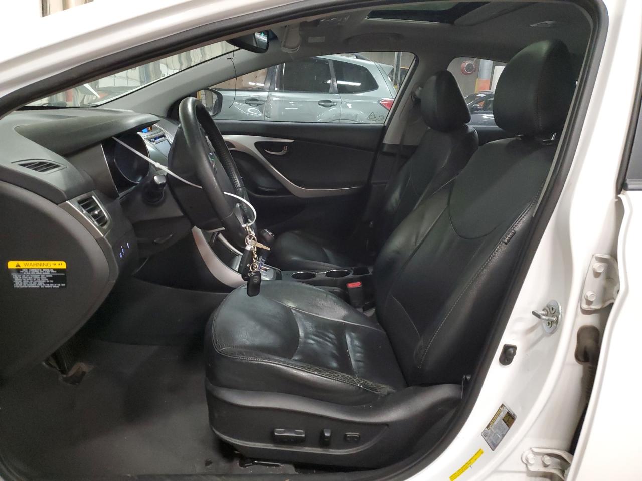 2013 Hyundai Elantra - Image 7