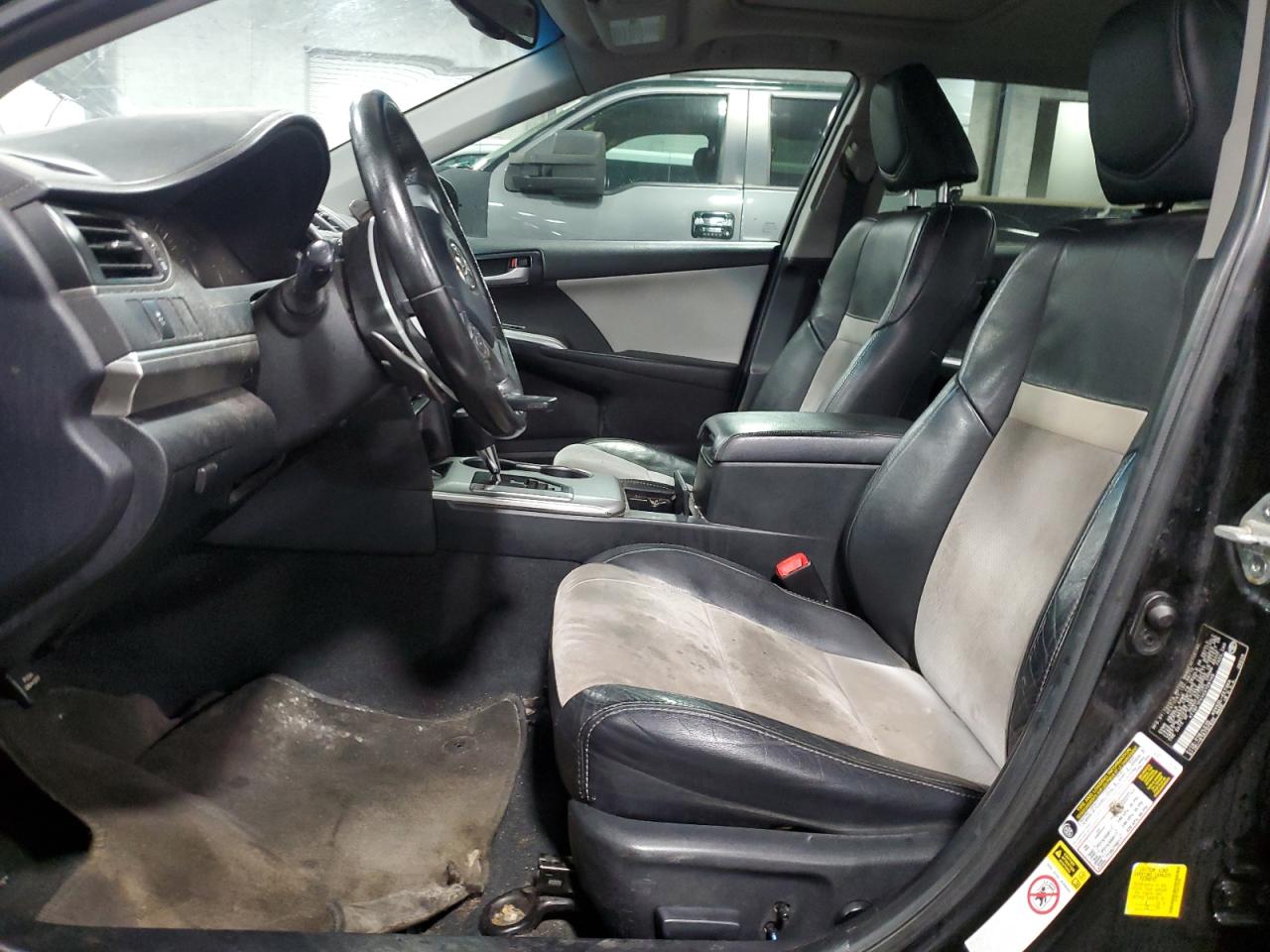 2012 Toyota Camry - Image 7