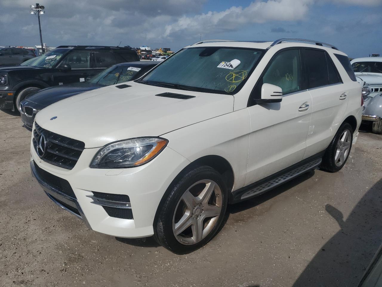 VIN 4JGDA7DB3DA262139 2013 MERCEDES-BENZ M-CLASS no.1