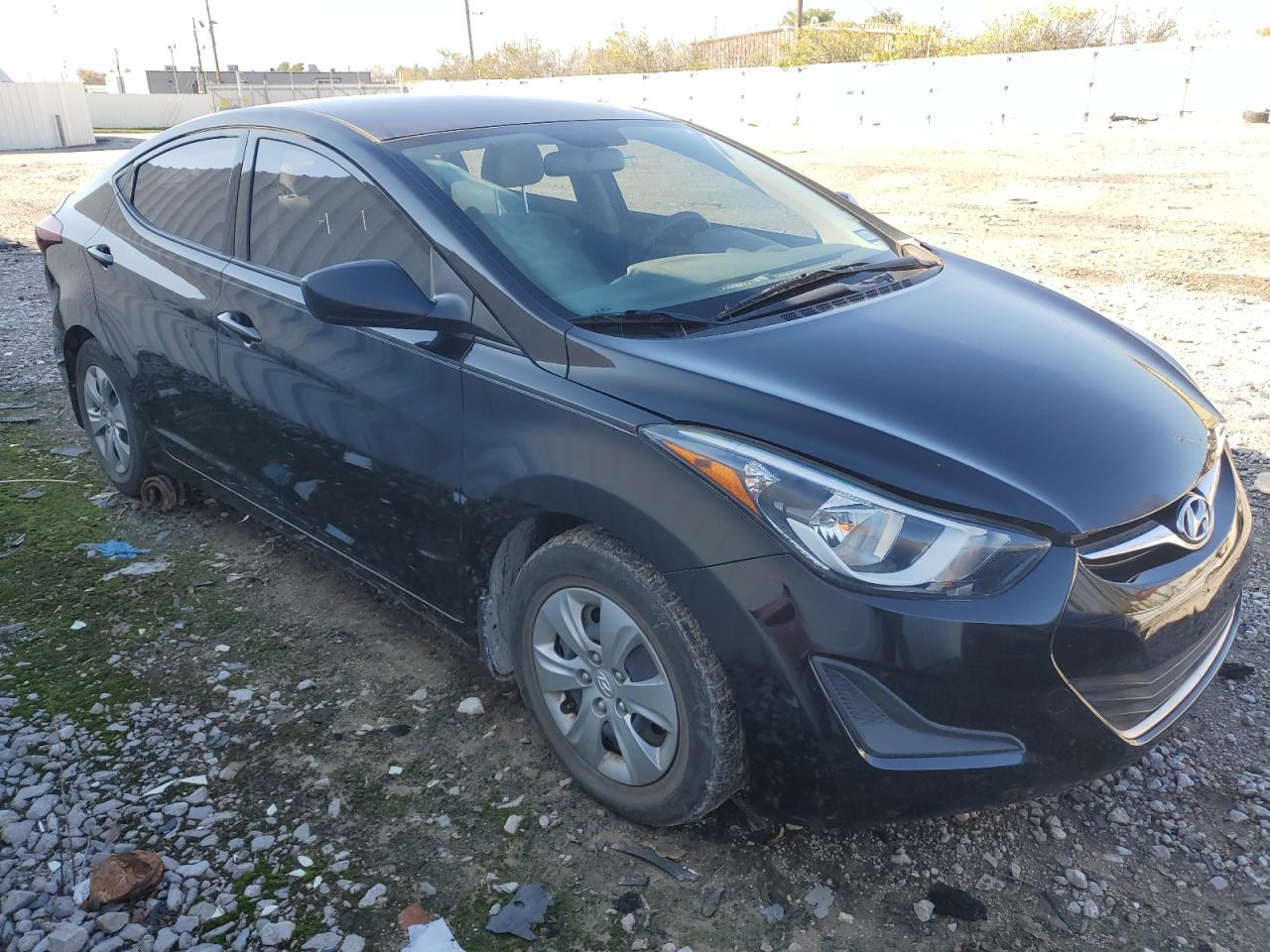 2016 Hyundai Elantra - Image 4