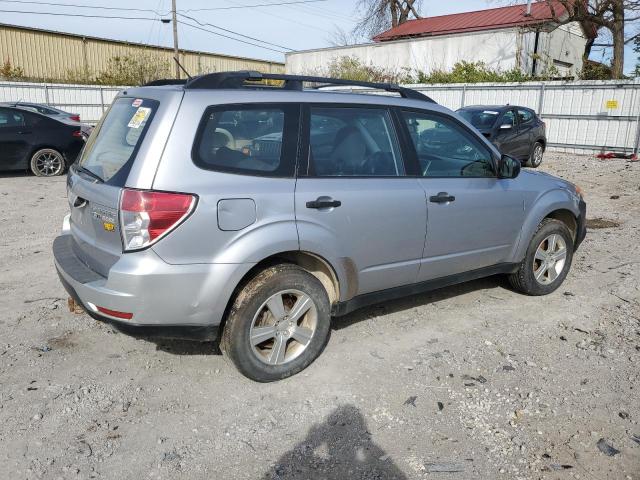  SUBARU FORESTER 2013 Серебристый