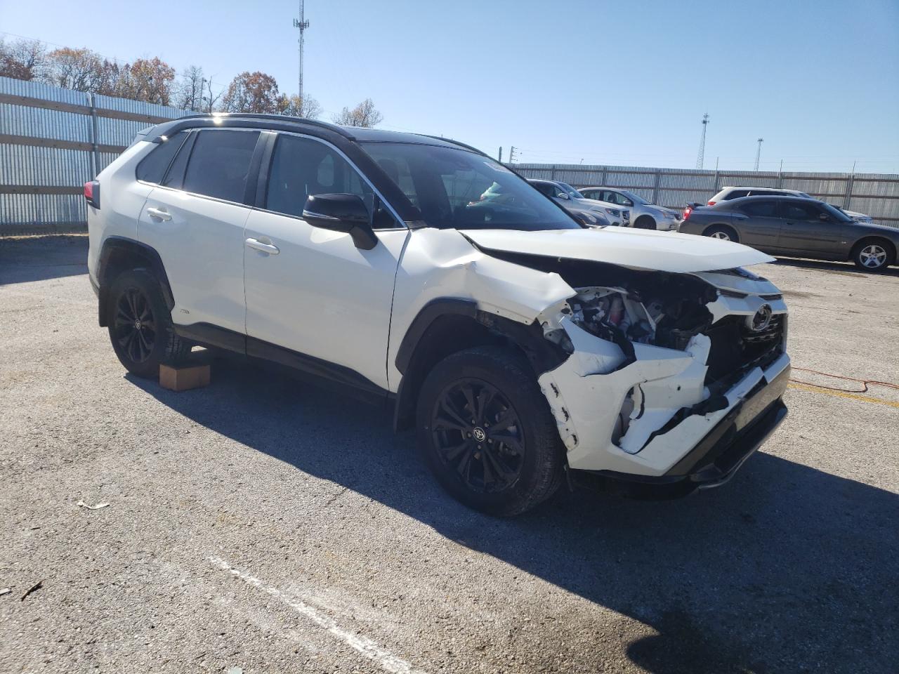 2022 Toyota RAV 4 - Image 4