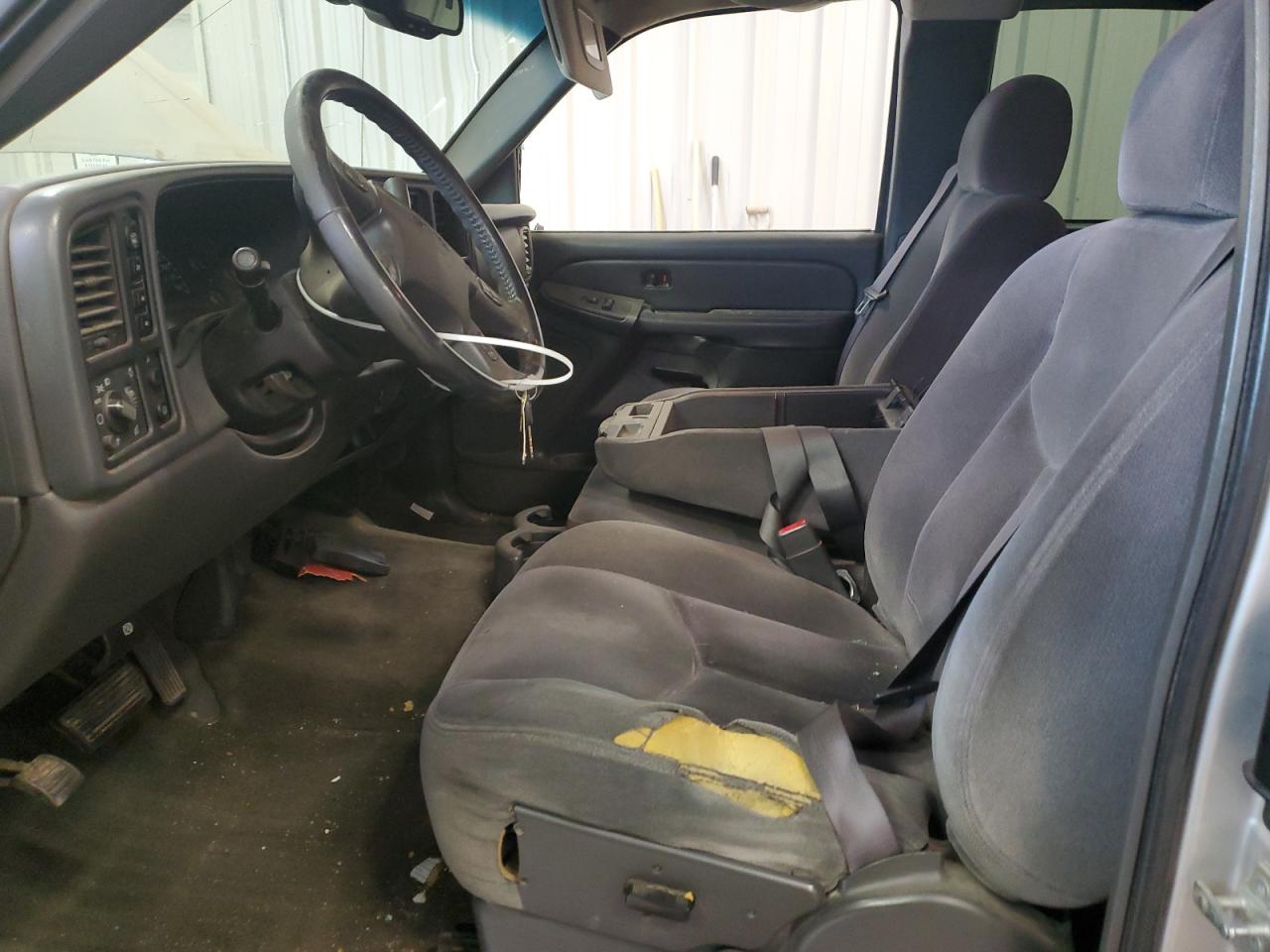 2005 GMC Sierra - Image 7
