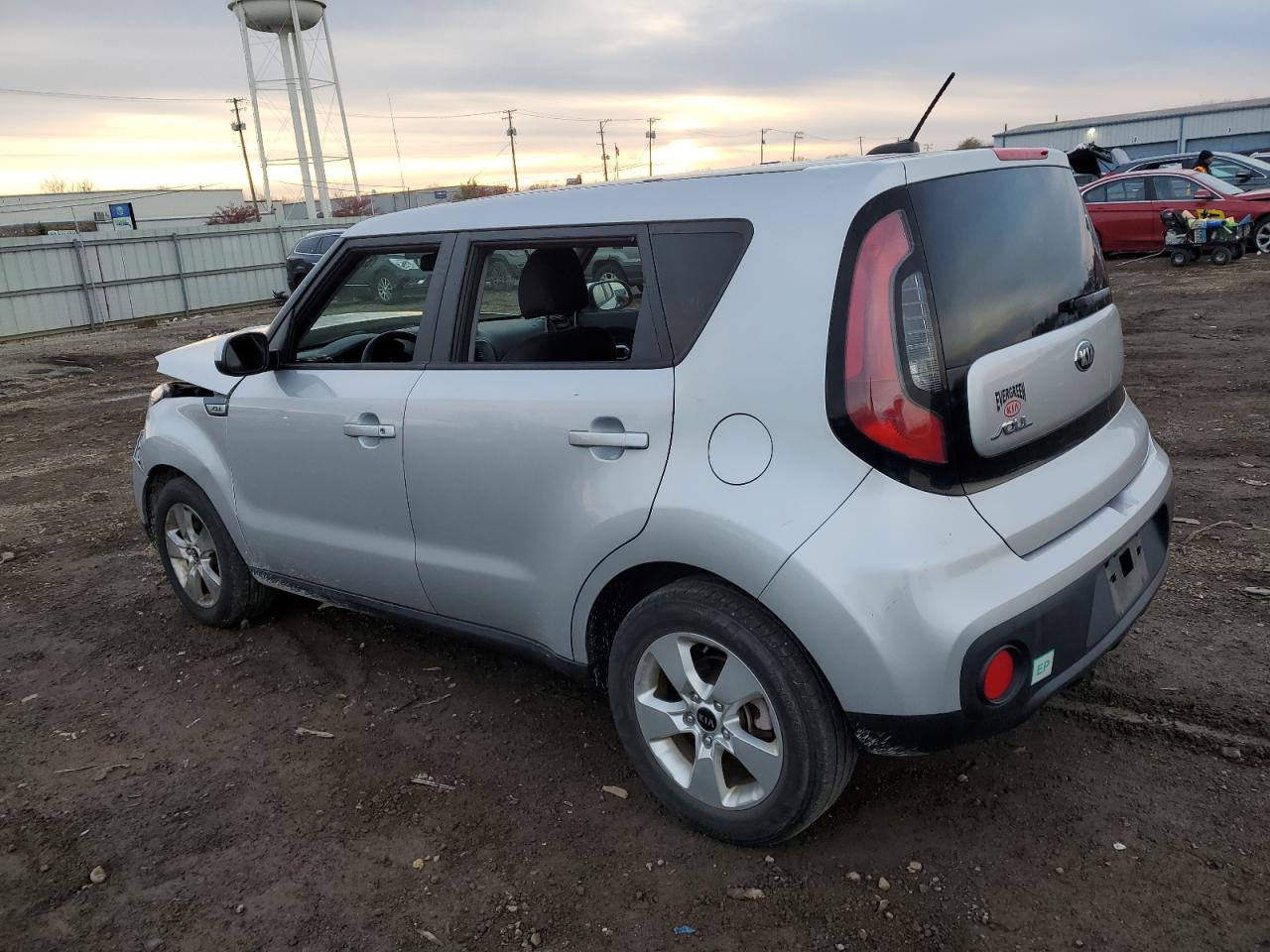 VIN KNDJN2A28H7457059 2017 KIA SOUL no.2