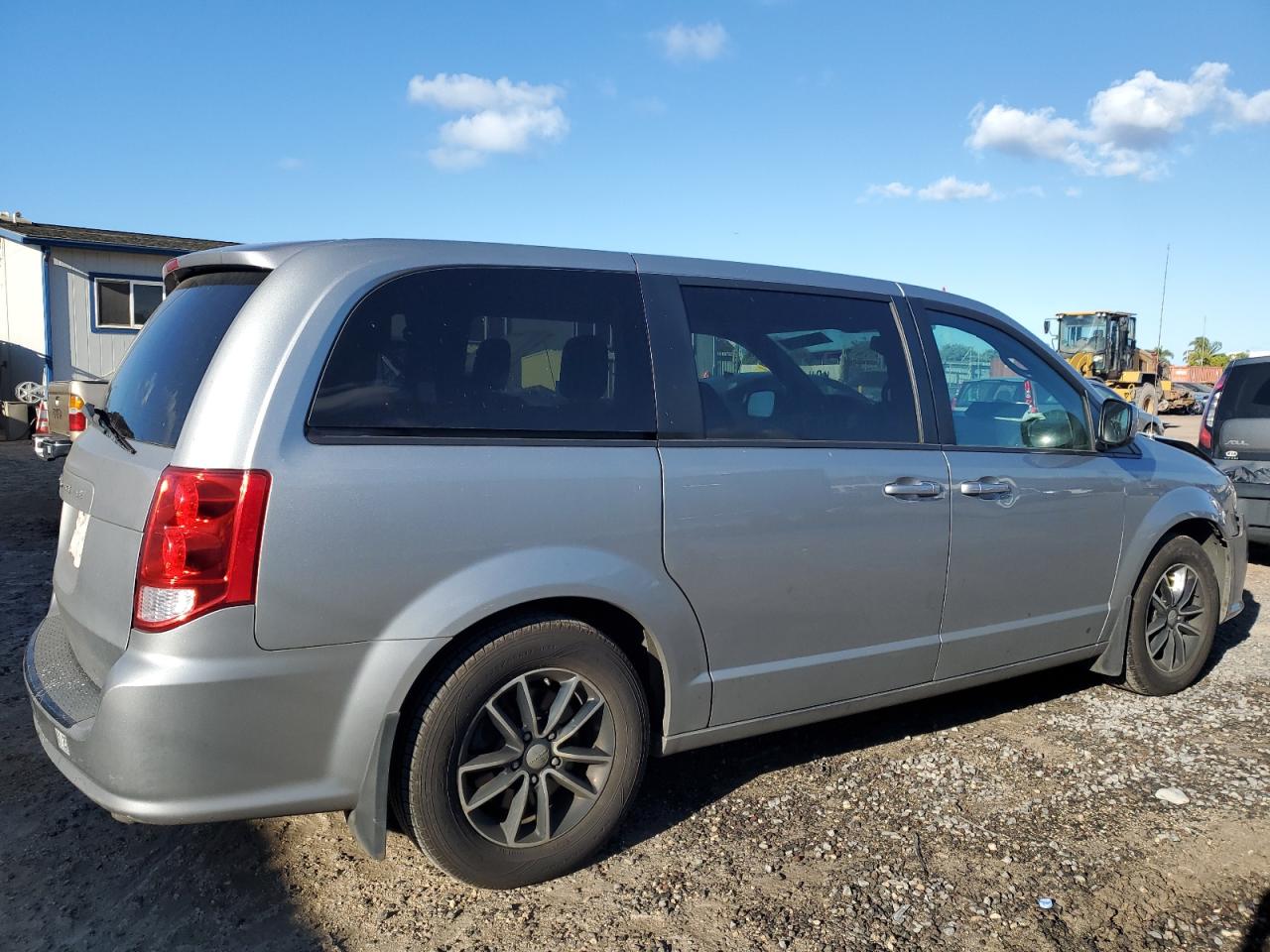 VIN 2C4RDGBG4JR133849 2018 DODGE CARAVAN no.3