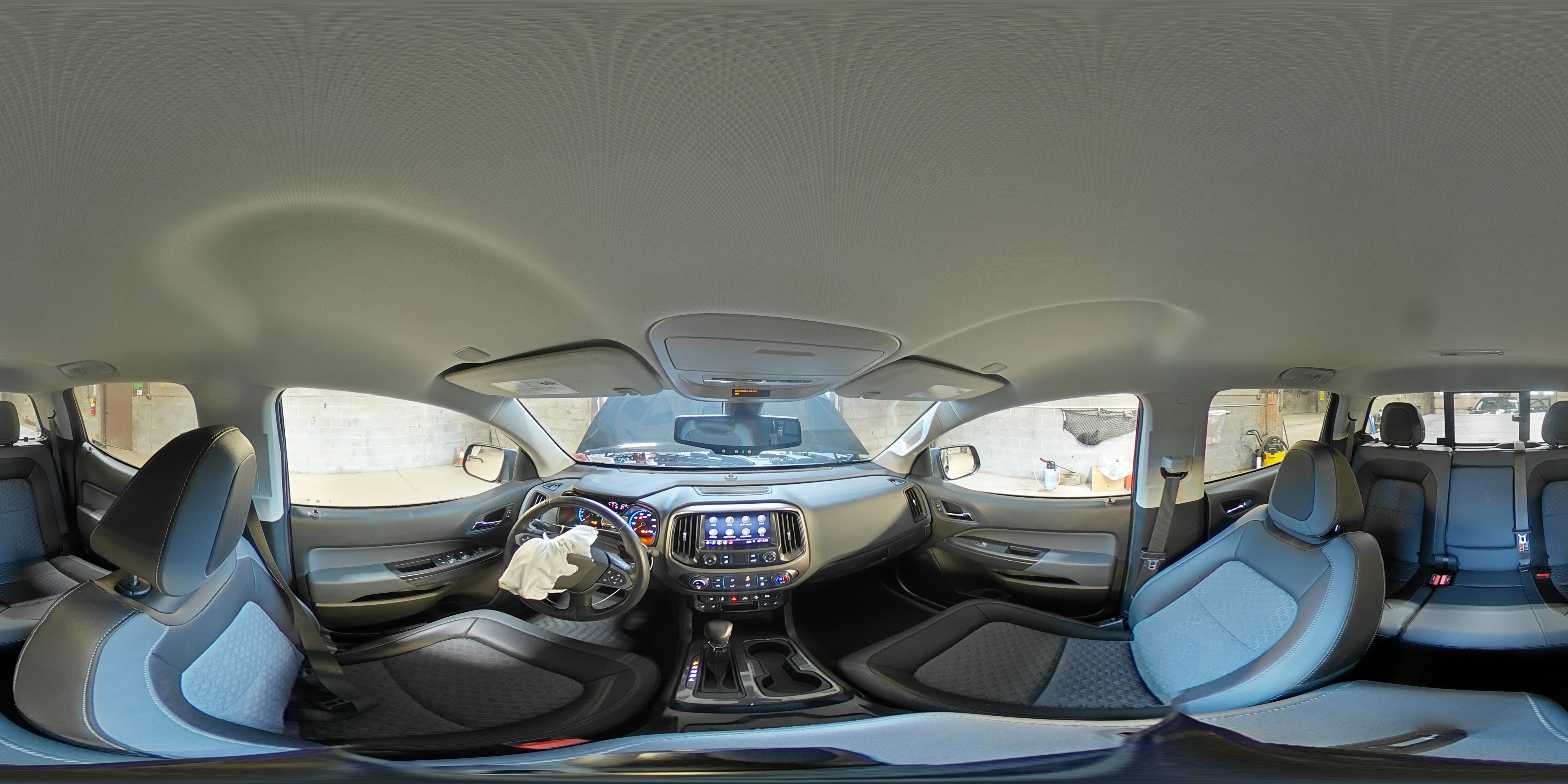 2022 Chevrolet Colorado - Image 13