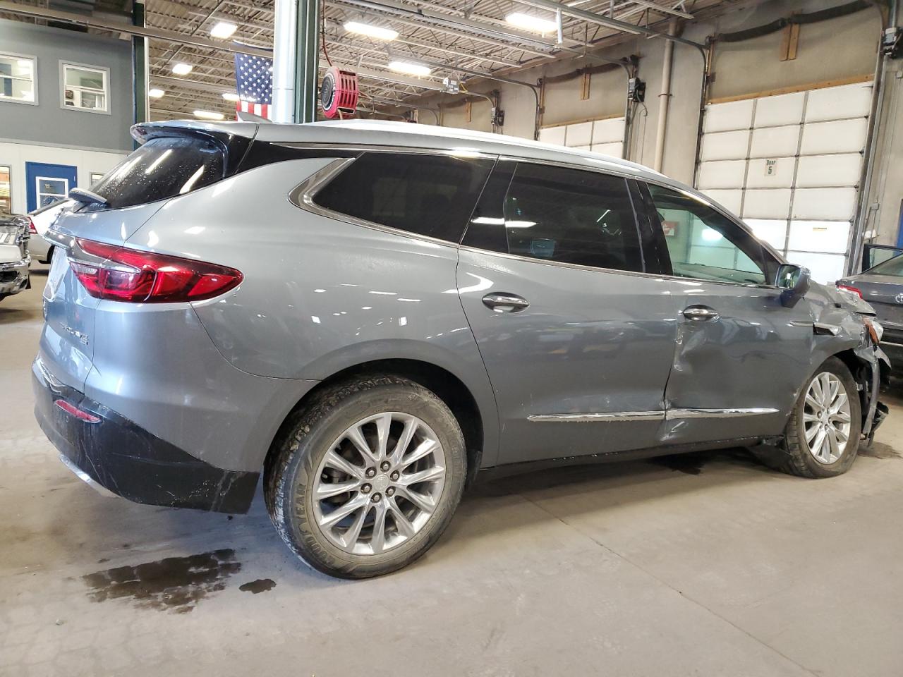 2018 Buick Enclave - Image 3