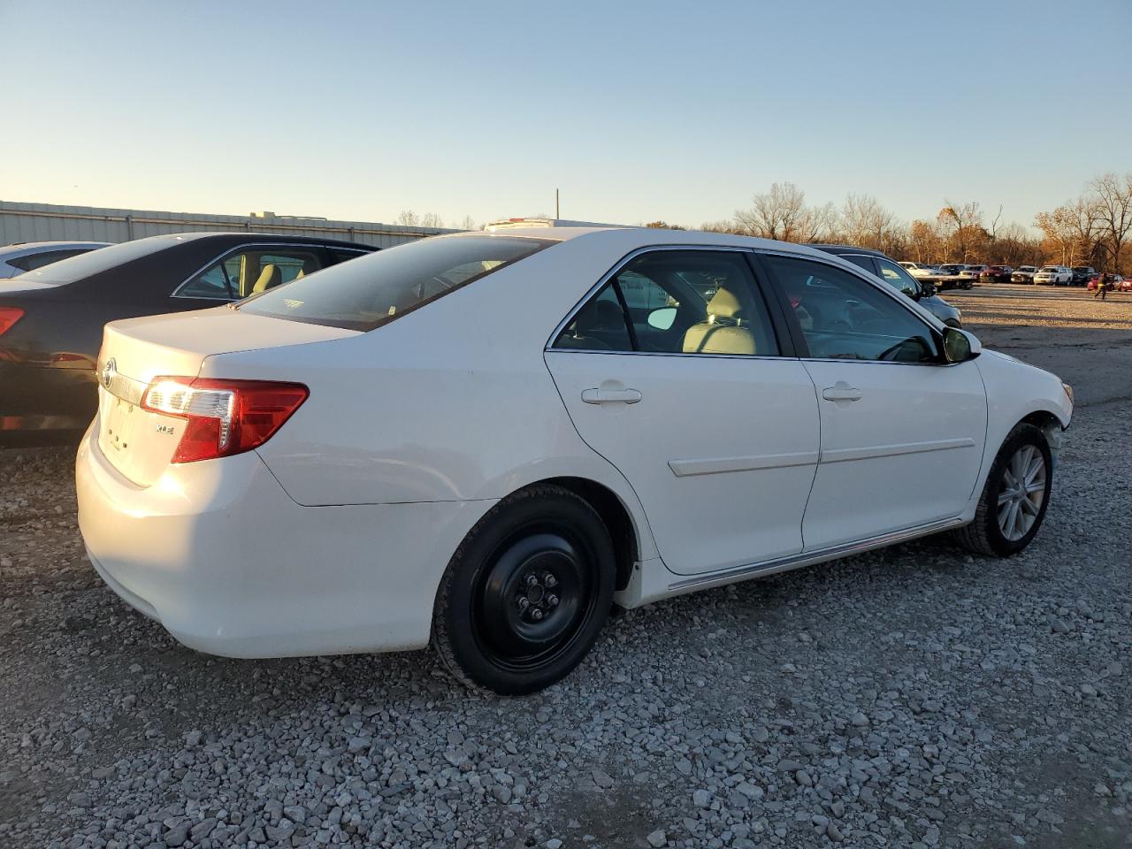 2014 Toyota Camry - Image 3