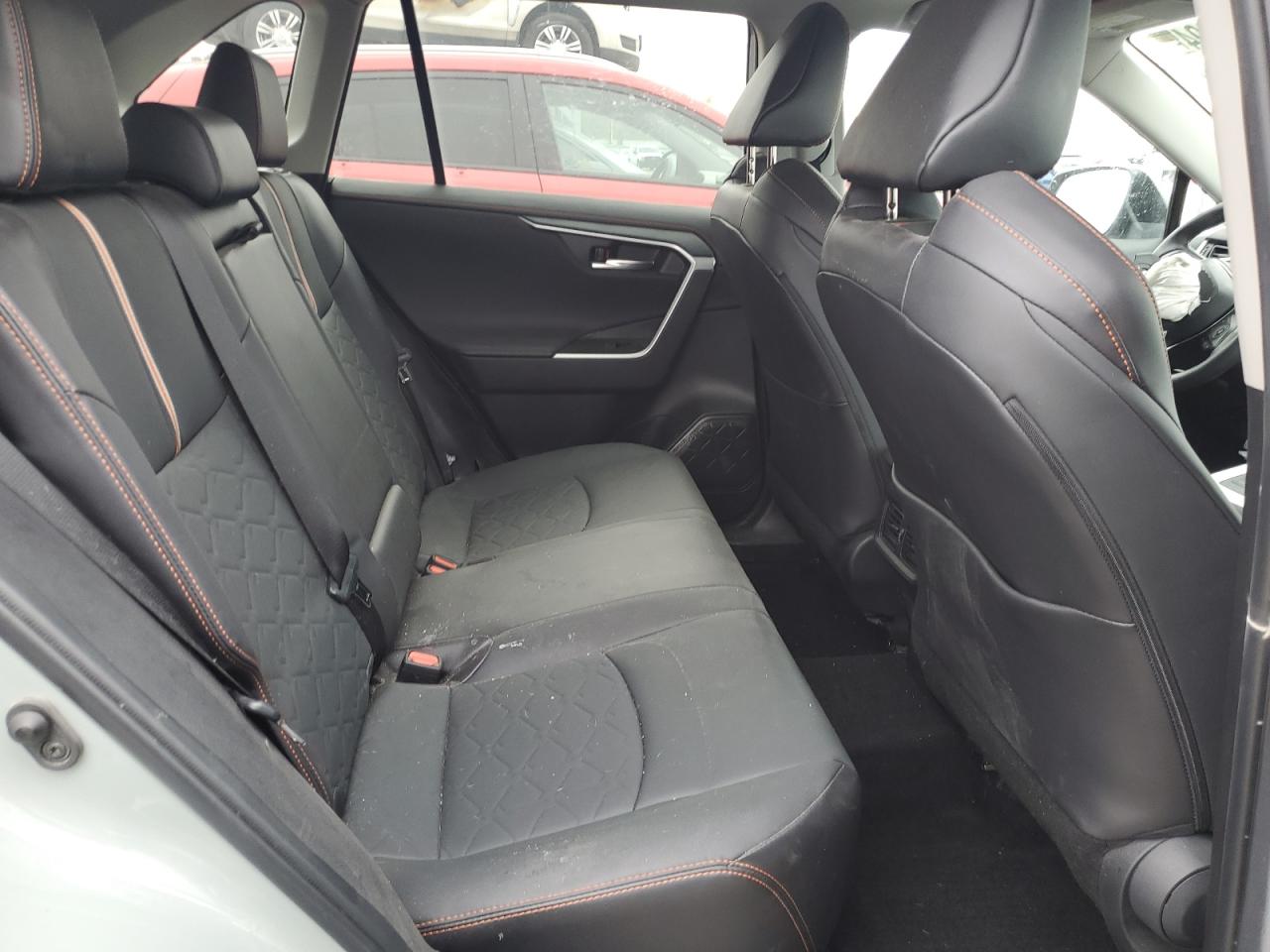 2022 Toyota RAV 4 - Image 12