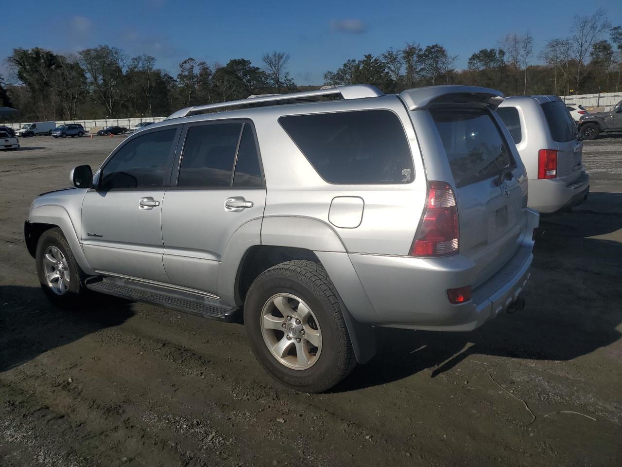 2005 Toyota 4Runner - Image 2