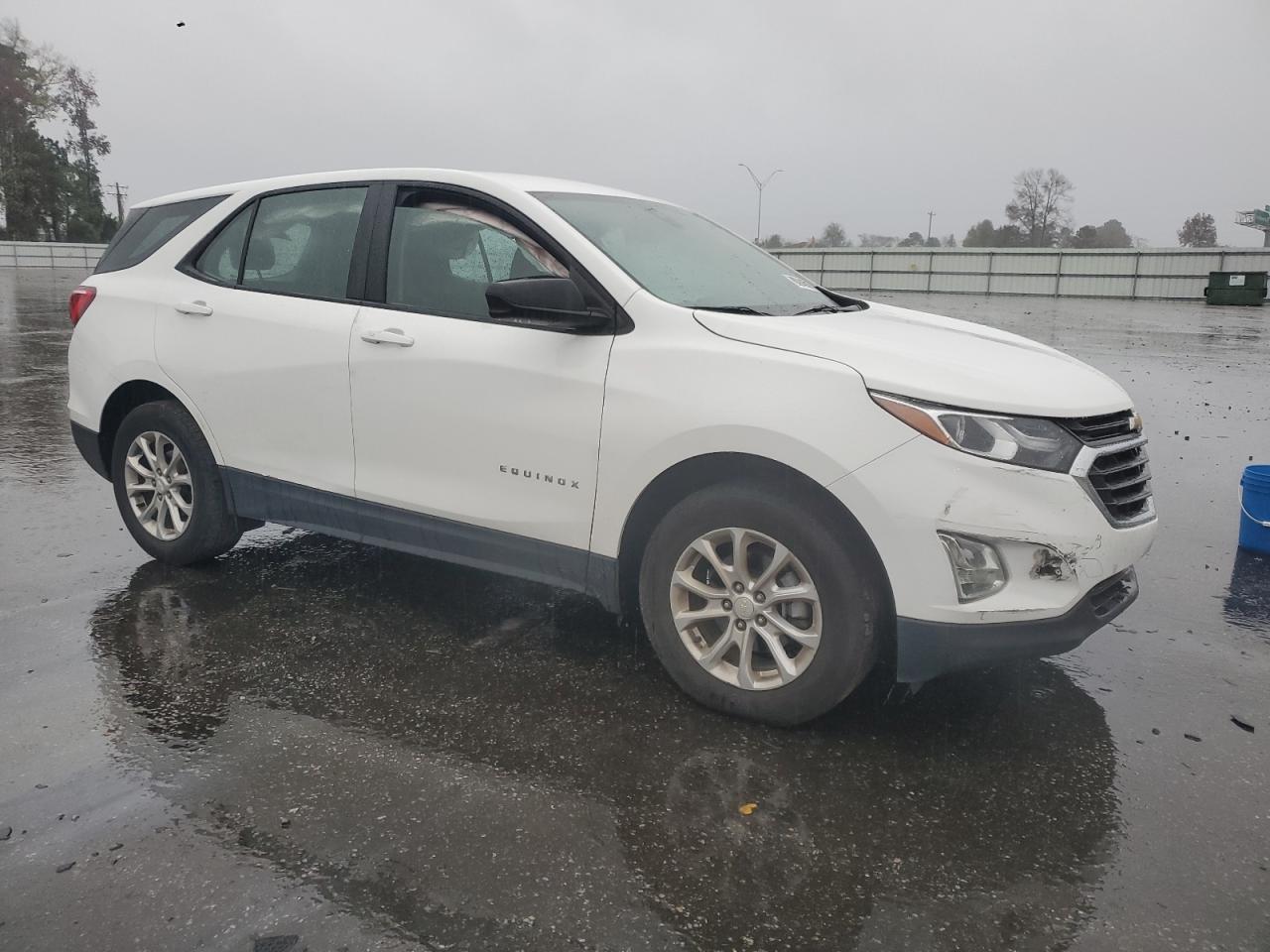 2020 Chevrolet Equinox - Image 4