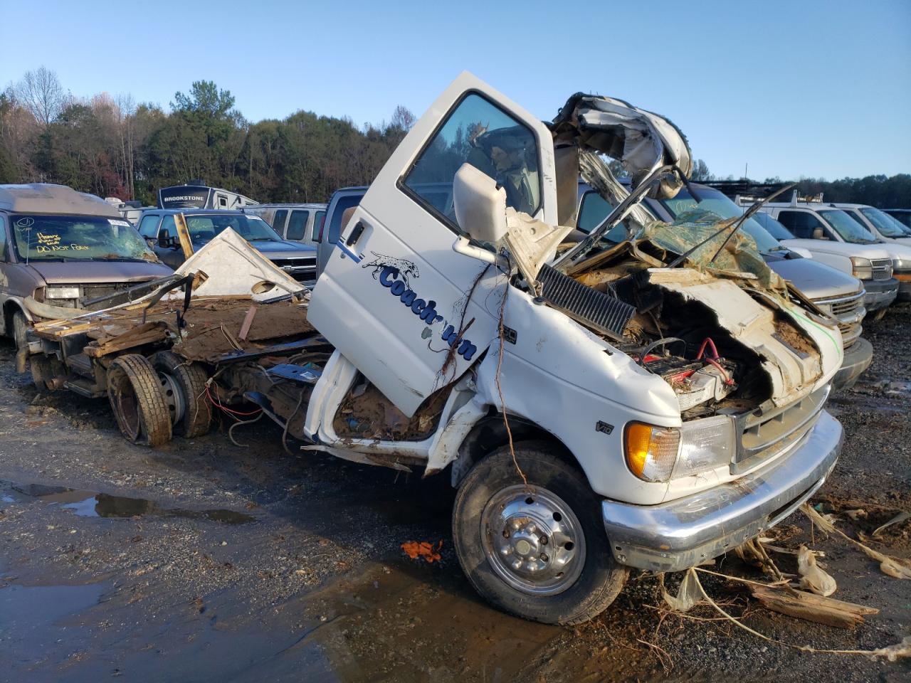 2000 Ford Econoline E350 Super Duty Cutaway Van zu verkaufen in Spartanburg, SC - Water/Flood