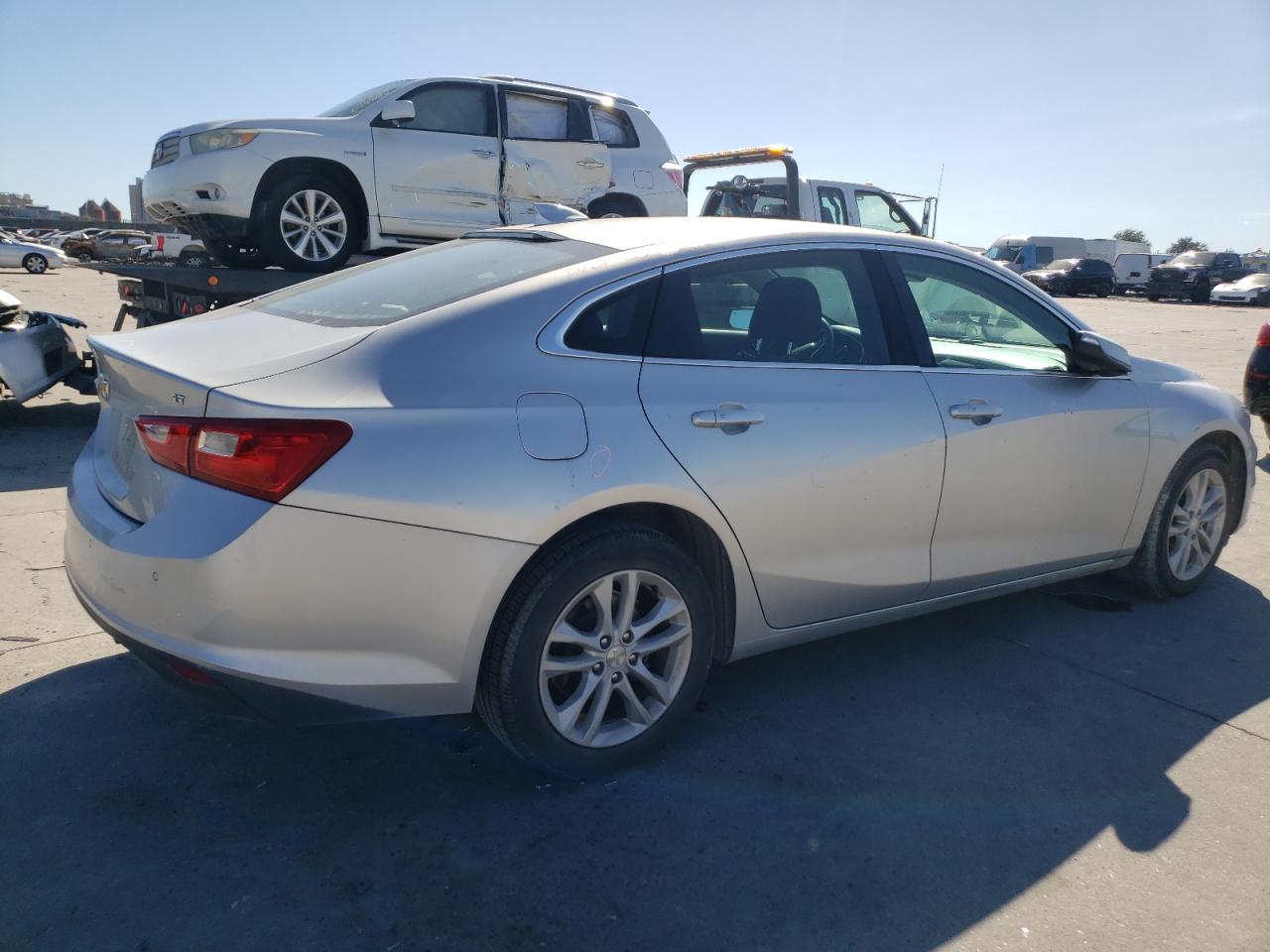 2018 Chevrolet Malibu - Image 3