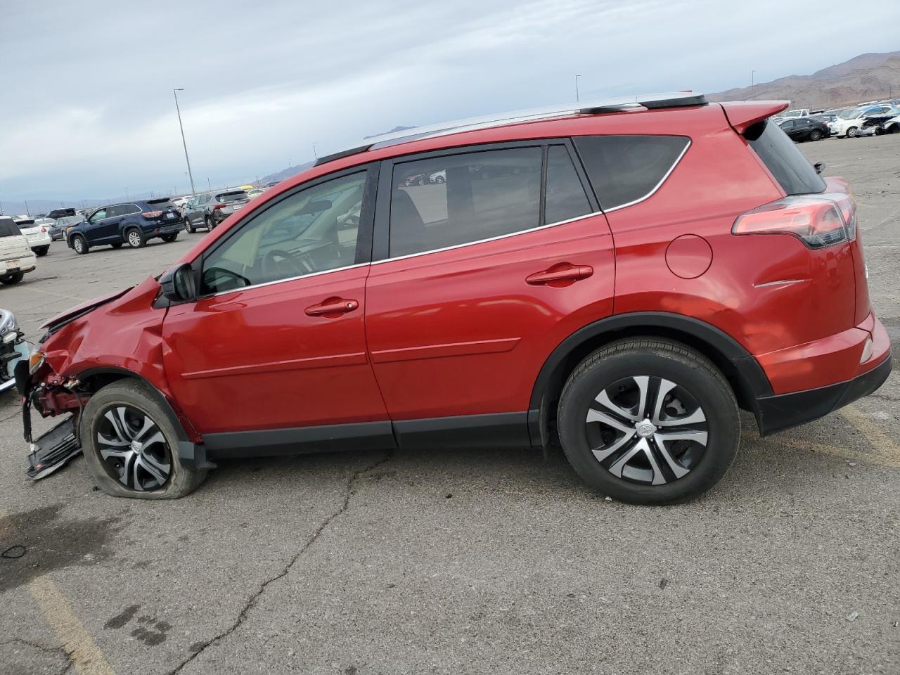 VIN JTMZFREVXHJ130677 2017 TOYOTA RAV4 no.2