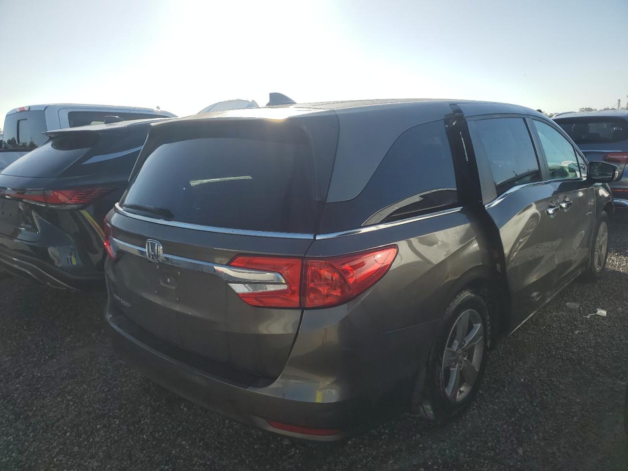 2018 Honda Odyssey - Image 3