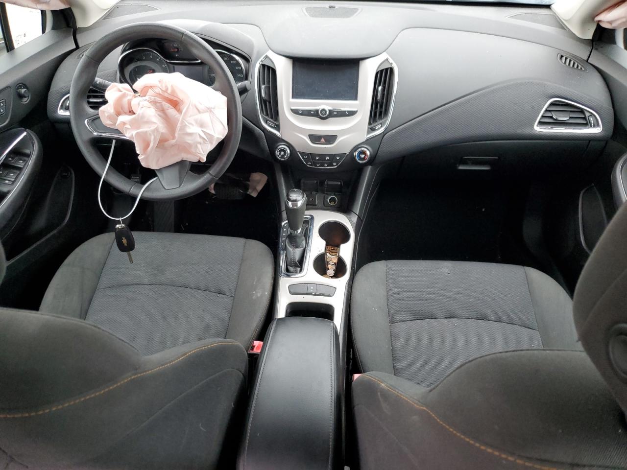 2018 Chevrolet Cruze - Image 8