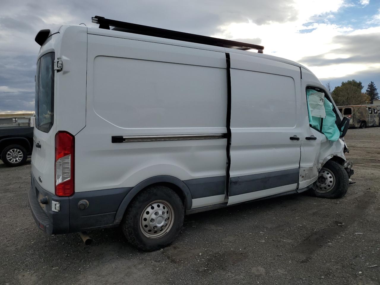 VIN 1FTBR2C82LKA34686 2020 FORD TRANSIT no.3