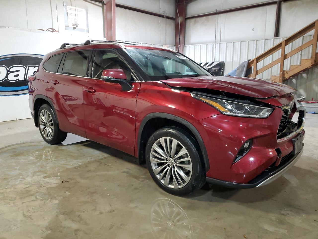 2020 Toyota Highlander - Image 4
