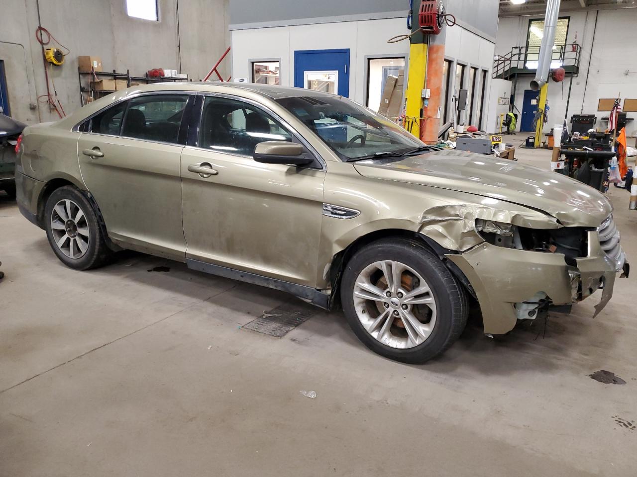 2013 Ford Taurus - Image 4