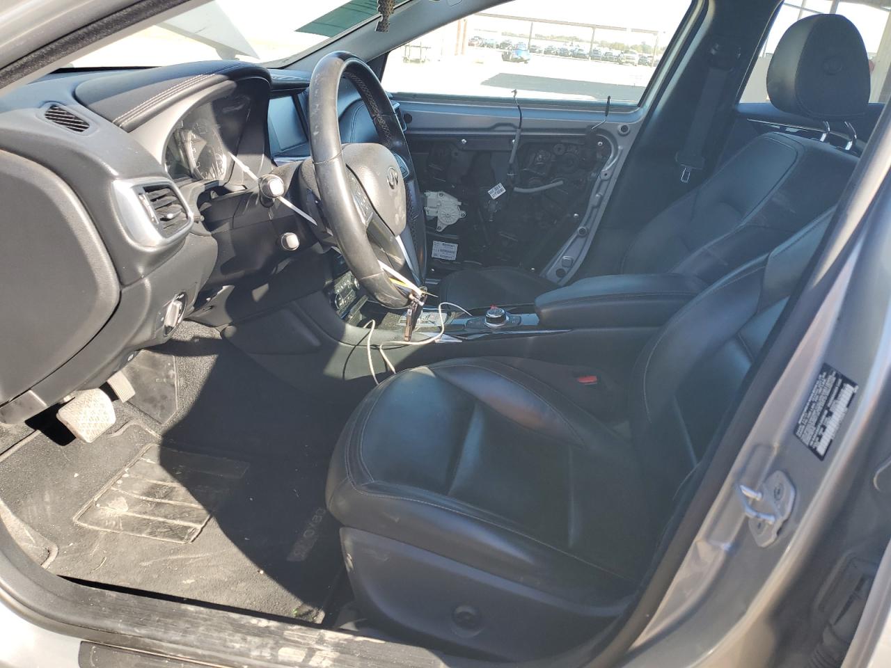 2018 Infiniti QX30 - Image 7