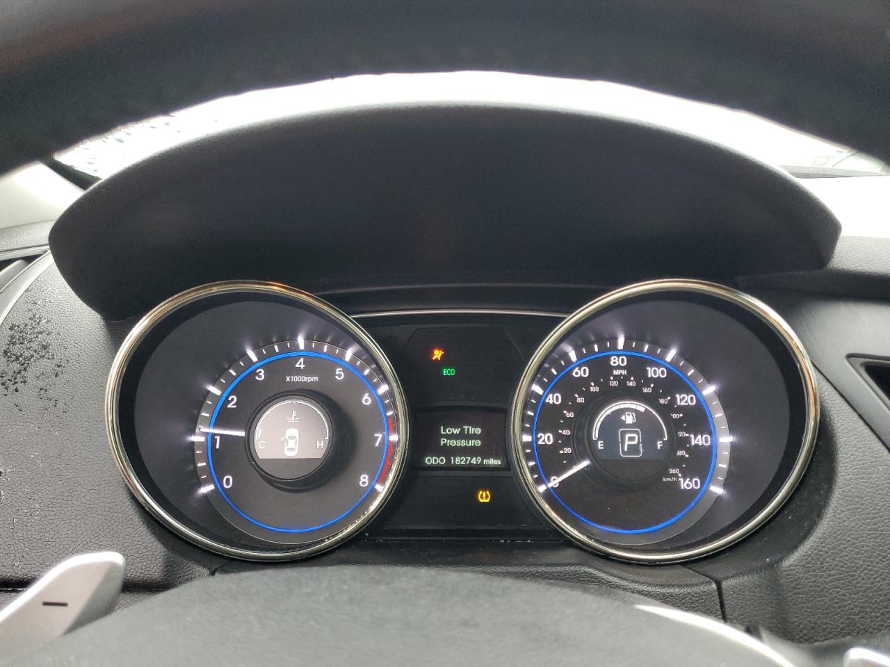 2011 Hyundai Sonata - Image 9
