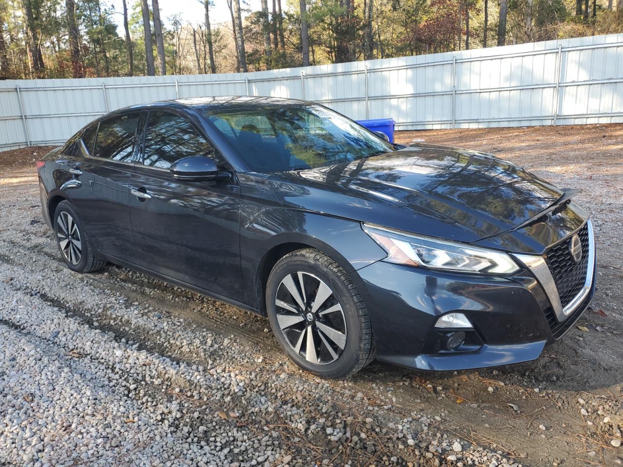 2019 Nissan Altima - Image 4