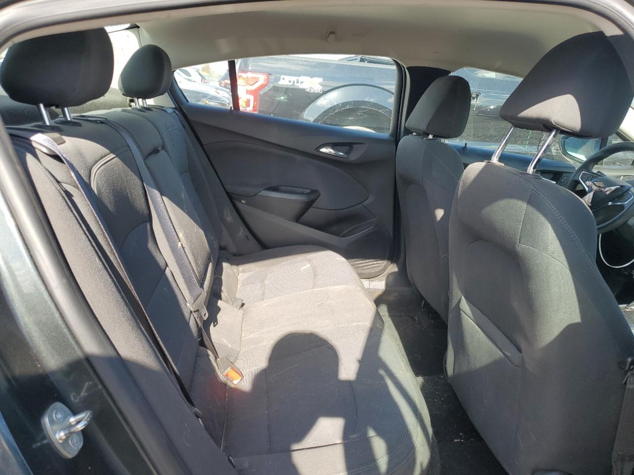 2018 Chevrolet Cruze - Image 10