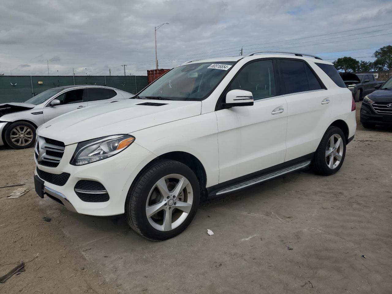 VIN 4JGDA5HBXGA699672 2016 MERCEDES-BENZ GLE-CLASS no.1