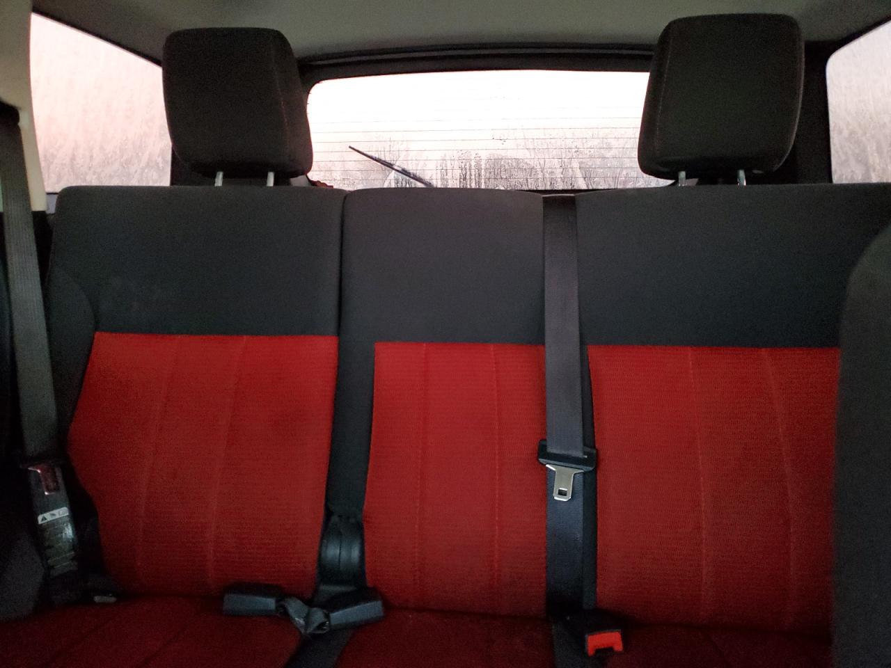 2007 Dodge Nitro - Image 10
