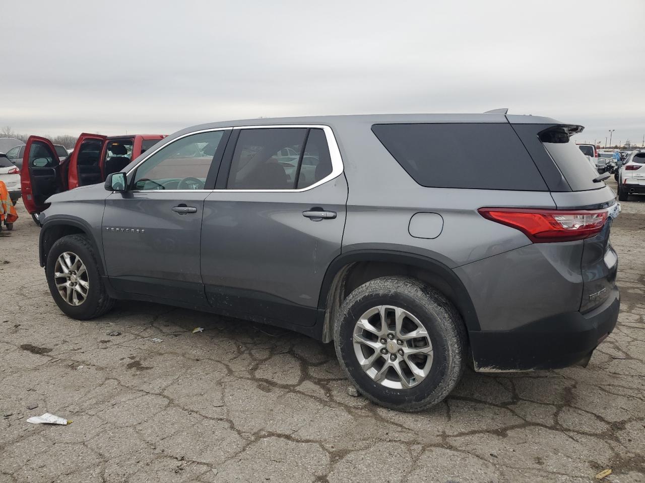 2019 Chevrolet Traverse - Image 2